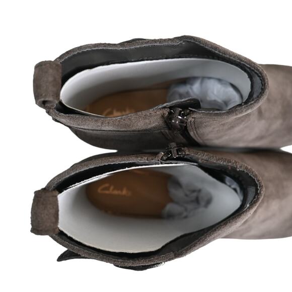 Clarks Womens 10 Mila Charm Suede Bootie in Taupe Gray Suede NEW - Picture 7 of 11